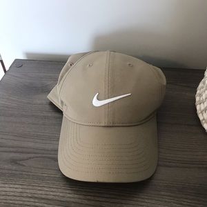 Nike hat NWOT